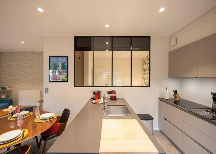 Dans La Andrea * Aix-les-Bains